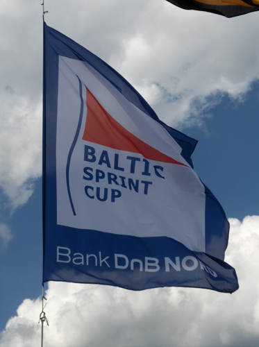 The official Race flag  SAIL & RACE Hamburg  Henning Rocholl / Bank DnB