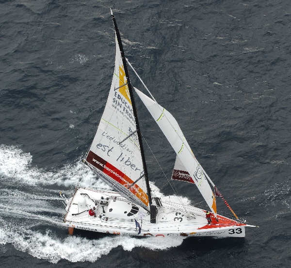 Educacin sin Fronteras sailing through Cook Strait - Photo: Chris Cameron / DPPI / Barcelona World Race