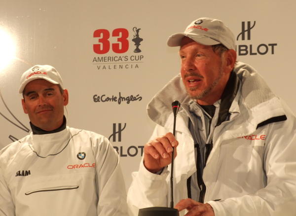 Larry Ellison und Russell Coutts - Valencia, 13.02.2010 - Photocopyright: SailingAnarchy.de