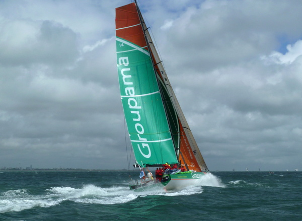 Start of the Sevenstar round Britain and Ireland race - J-P Guillou / Groupama 