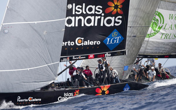 Team Islas Canarias Puerto Calero (ESP) against Team Aqua (UAE)  -  Photo Copyright: Nico Martinez / RC44 Class