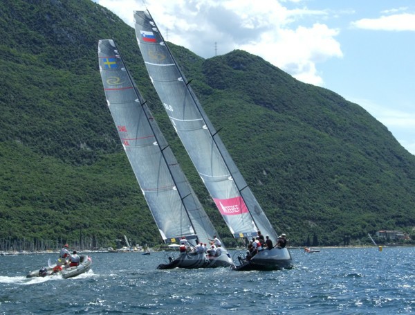 RC44_Malcesine2009_RR1_Cheeref vs. Team Aqua - Photocopyright: SailingAnarchy.de - Joachim Rieken