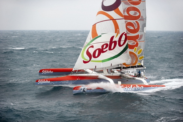 Sodebo - Rekordversuch 29101-2011 - Photo  Sea & Co 