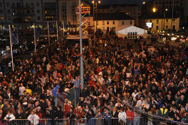 Crowds gather in the Galway race village for the arrival of the fleet at the finish of leg 7 -  Photocredit: Rick Tomlinson/Volvo Ocean Race.